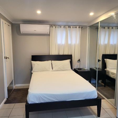 T&V Suites Виндзор Экстерьер фото