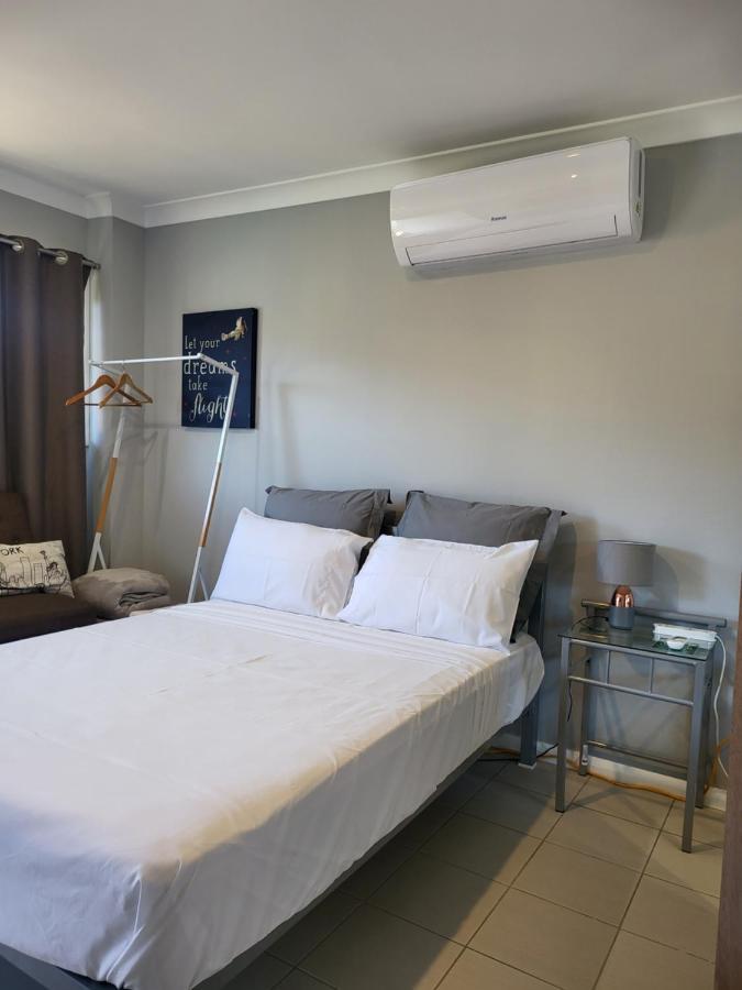 T&V Suites Виндзор Экстерьер фото