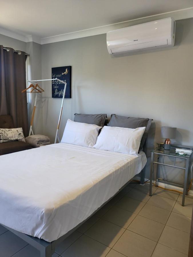 T&V Suites Виндзор Экстерьер фото