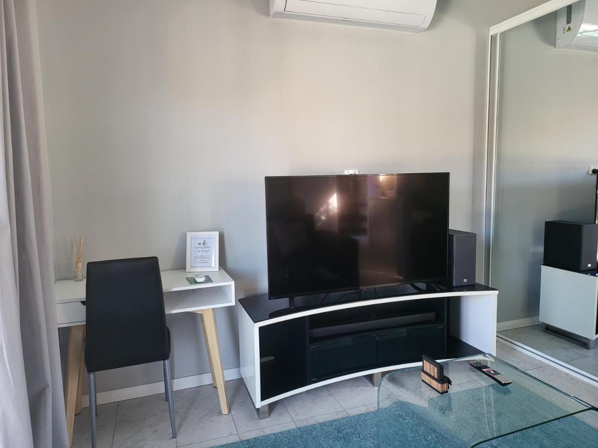 T&V Suites Виндзор Экстерьер фото